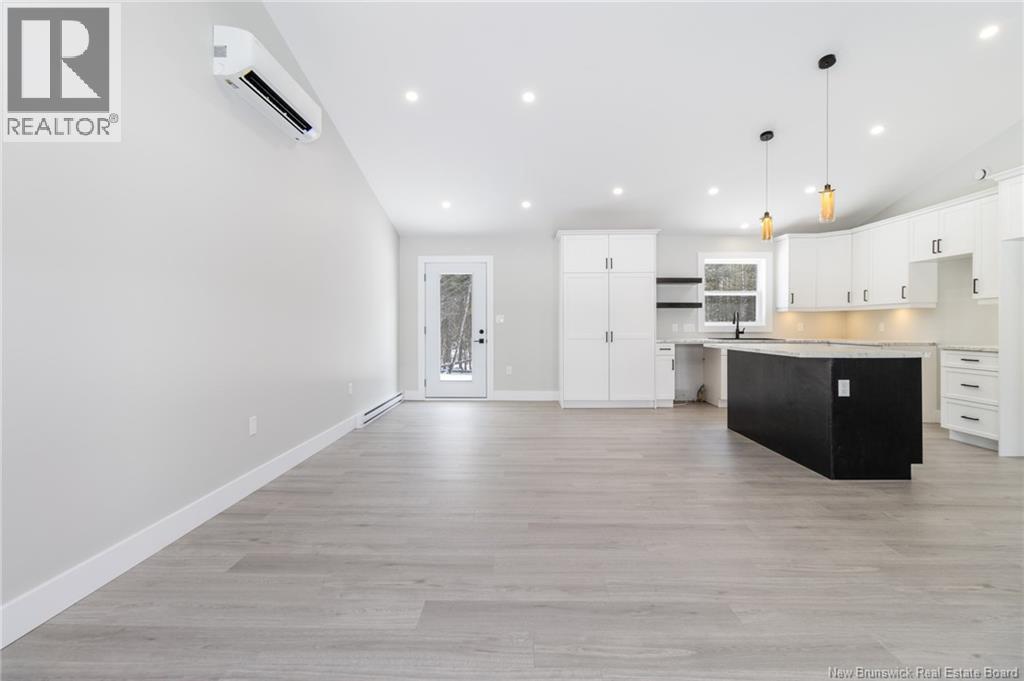 90 Shields Street, Douglas, New Brunswick  E3G 0J8 - Photo 8 - NB132114