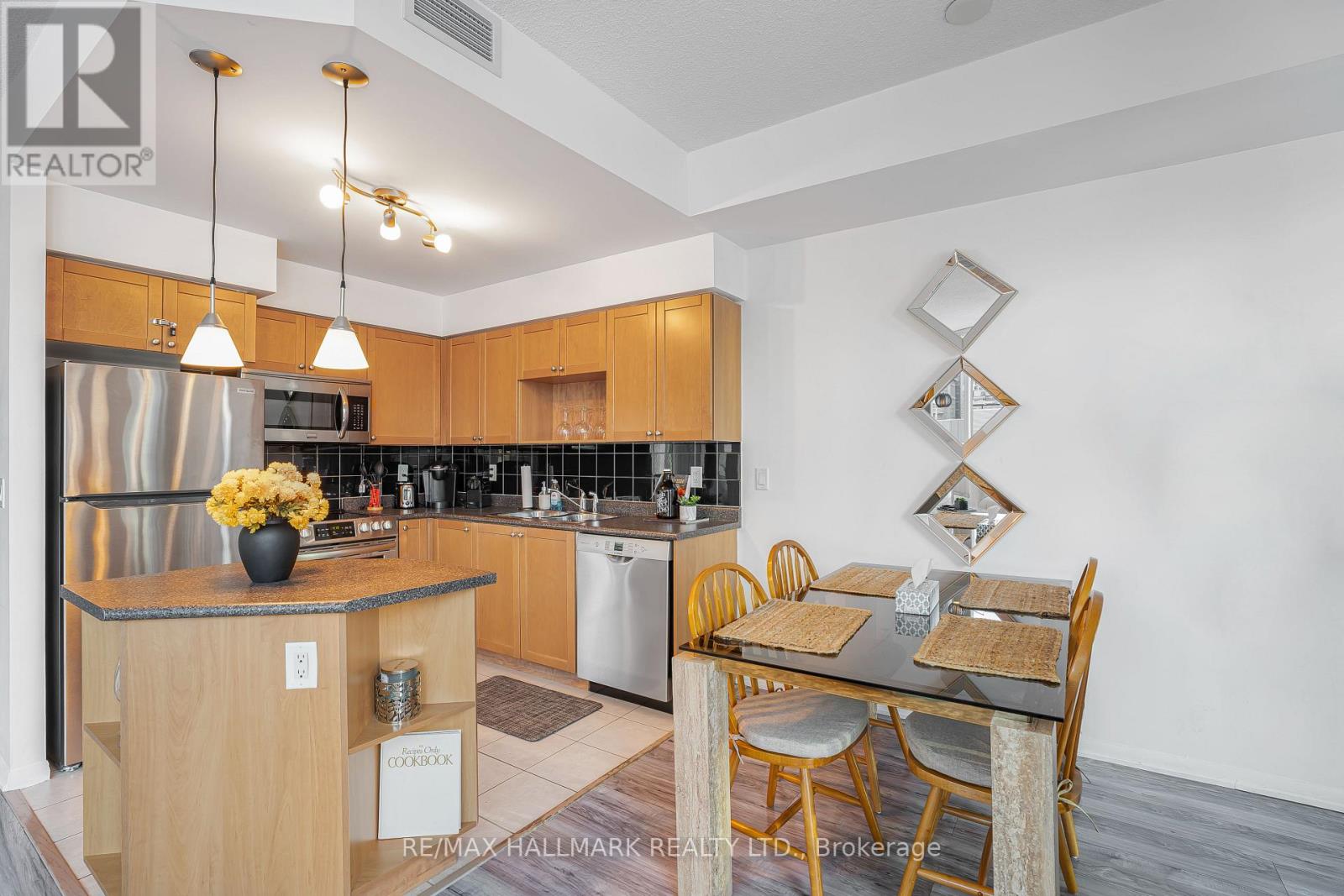 1603 - 18 Yonge Street, Toronto, Ontario  M5E 1Z8 - Photo 8 - C12729566