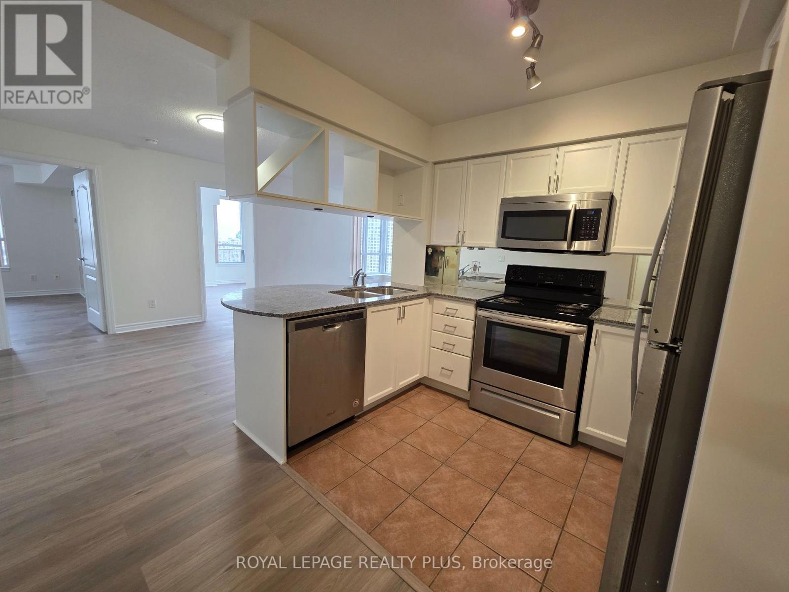 2311 - 4080 Living Arts Drive, Mississauga, Ontario  L5B 4N3 - Photo 4 - W12635920