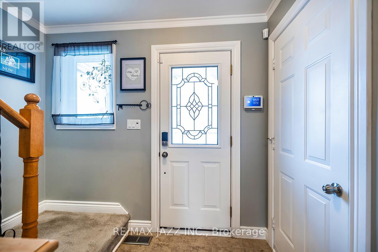 14 Goldpine Avenue, Clarington, Ontario  L1E 1N7 - Photo 4 - E12732352