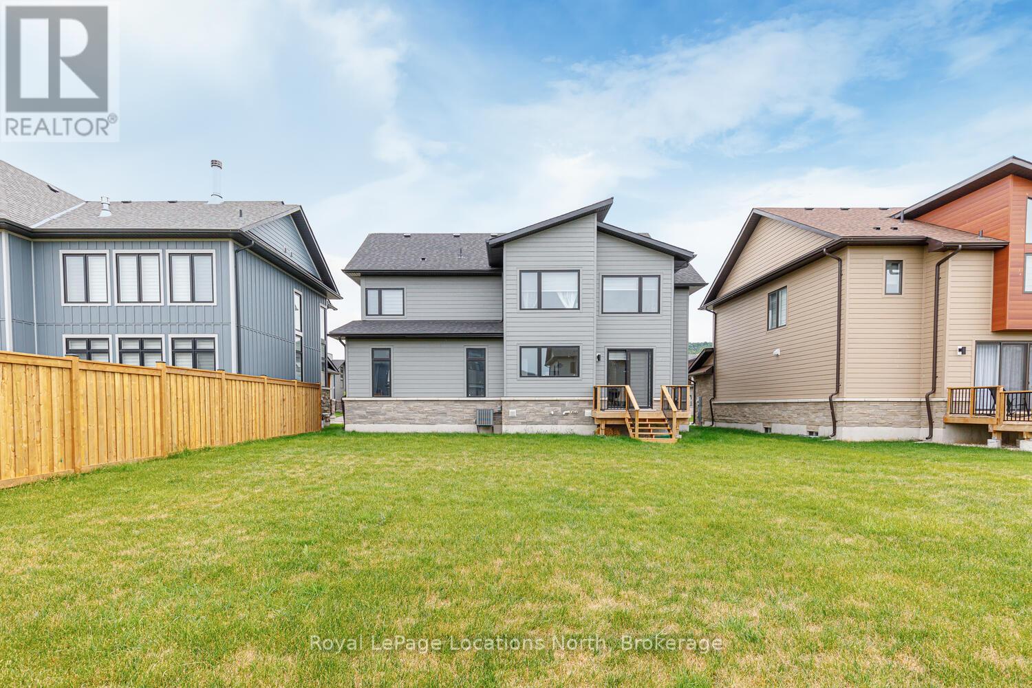 106 Stoneleigh Drive, Blue Mountains, Ontario L9Y 5J6 - Photo 4 - X12732356