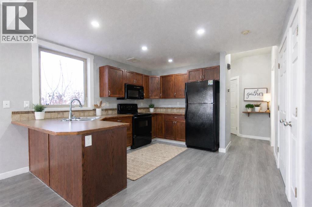 347 Addington Drive, Red Deer, Alberta  T4R 3H7 - Photo 4 - A2265967