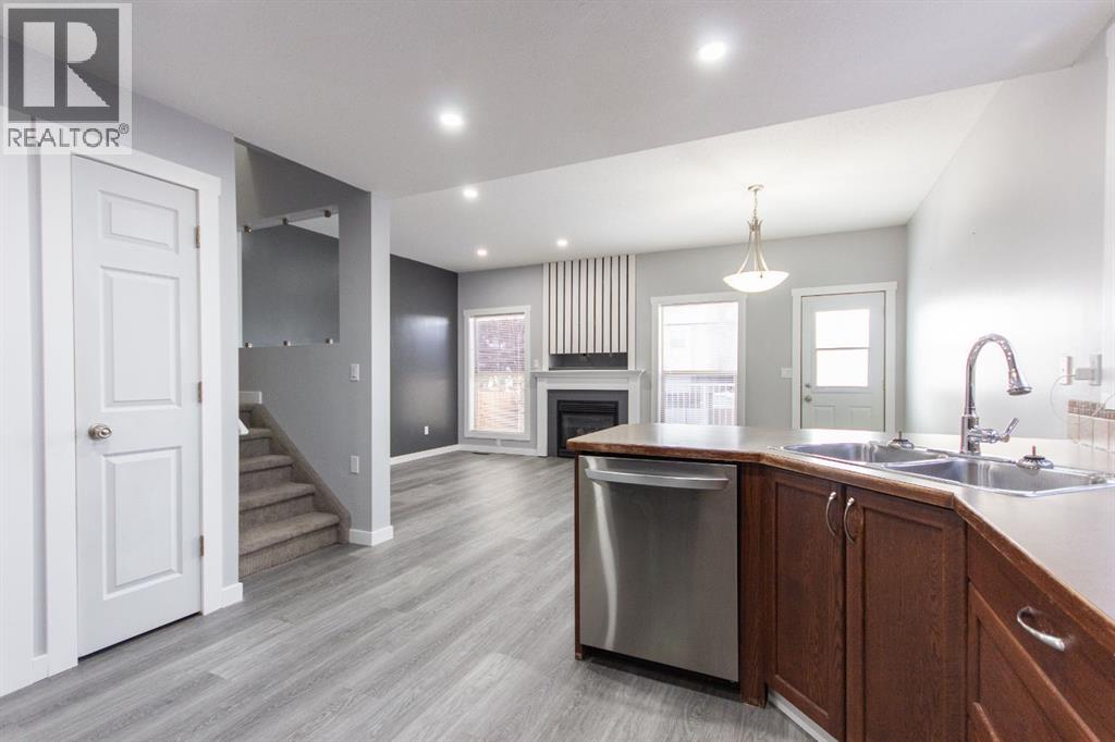 347 Addington Drive, Red Deer, Alberta  T4R 3H7 - Photo 6 - A2265967