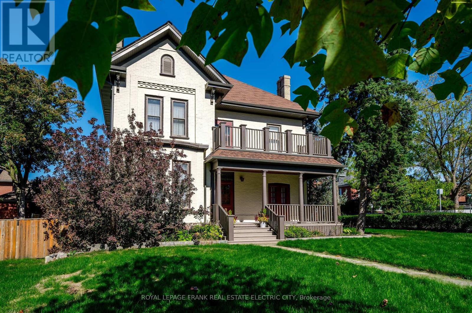 452 HUNTER STREET W, Peterborough, Ontario