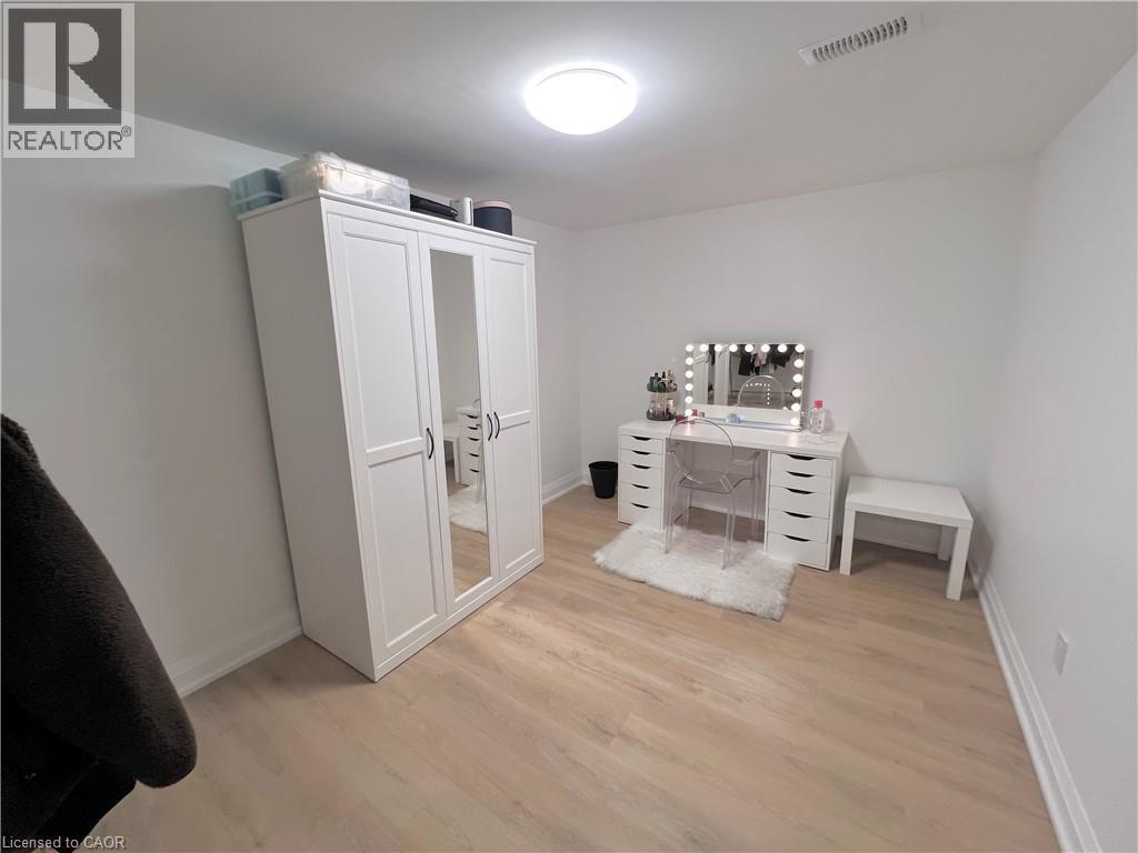 31 Colin Crescent, Hamilton, Ontario  L9A 0A1 - Photo 13 - 40800707