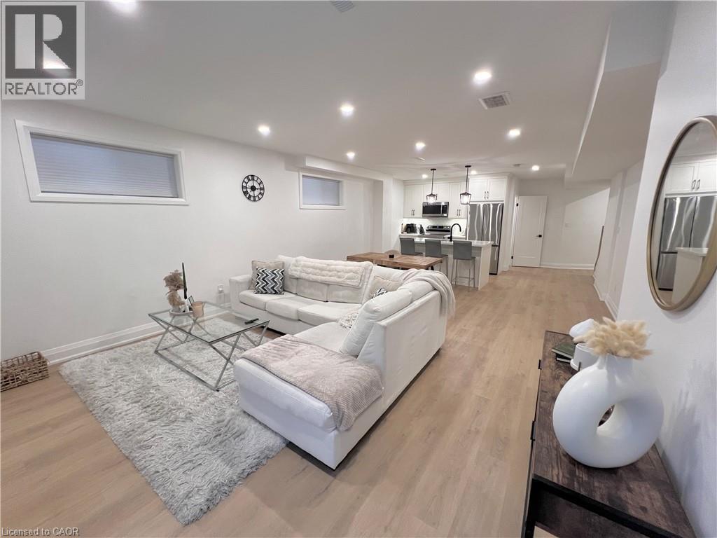 31 Colin Crescent, Hamilton, Ontario  L9A 0A1 - Photo 3 - 40800707