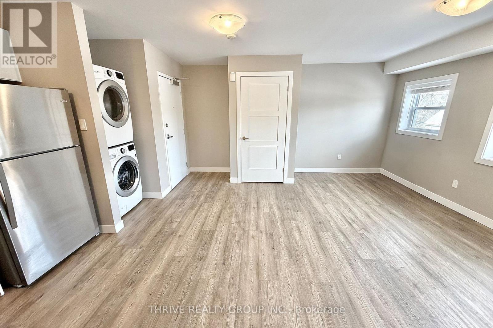 203 - 1277 Commissioners Road W, London South, Ontario  N6K 1C9 - Photo 2 - X12732156