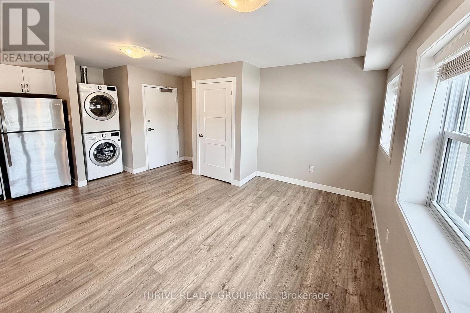 203 - 1277 Commissioners Road W, London South, Ontario  N6K 1C9 - Photo 4 - X12732156