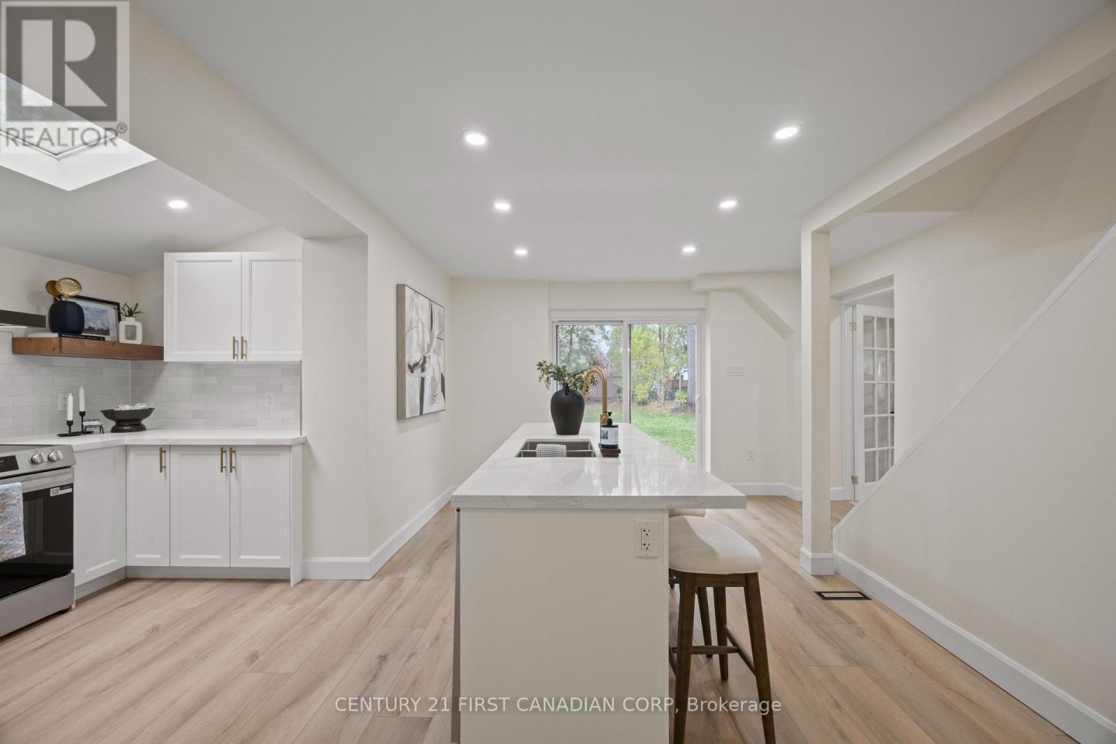 14 Euclid Avenue, London South, Ontario  N6C 1C1 - Photo 15 - X12732240