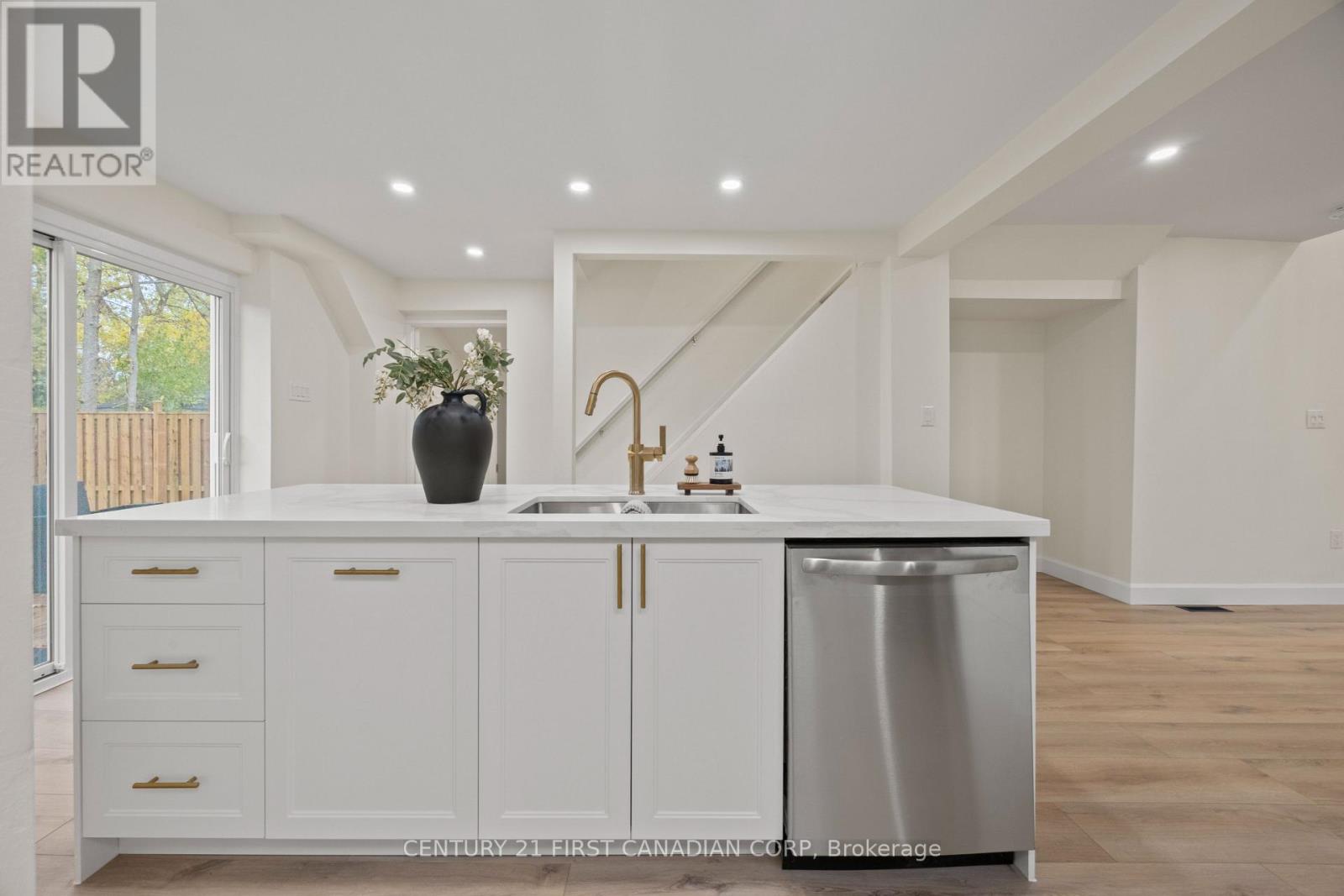 14 Euclid Avenue, London South, Ontario  N6C 1C1 - Photo 20 - X12732240