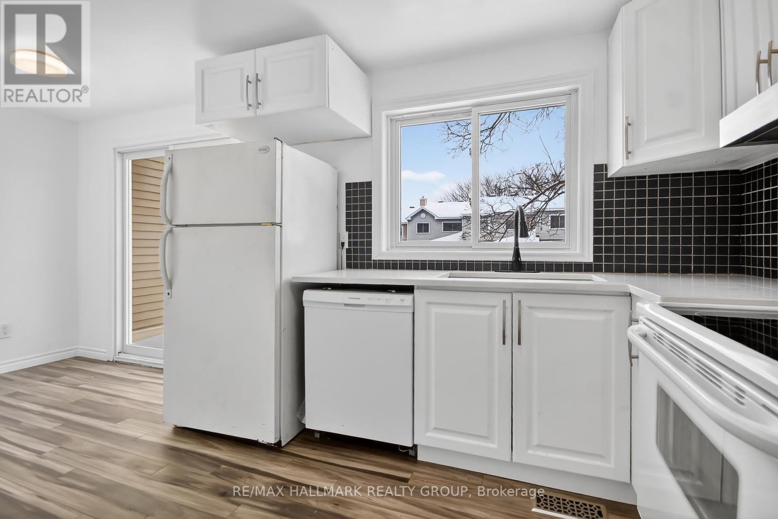 7 - 86 Esterlawn Private, Ottawa, Ontario  K2A 4C1 - Photo 11 - X12732180