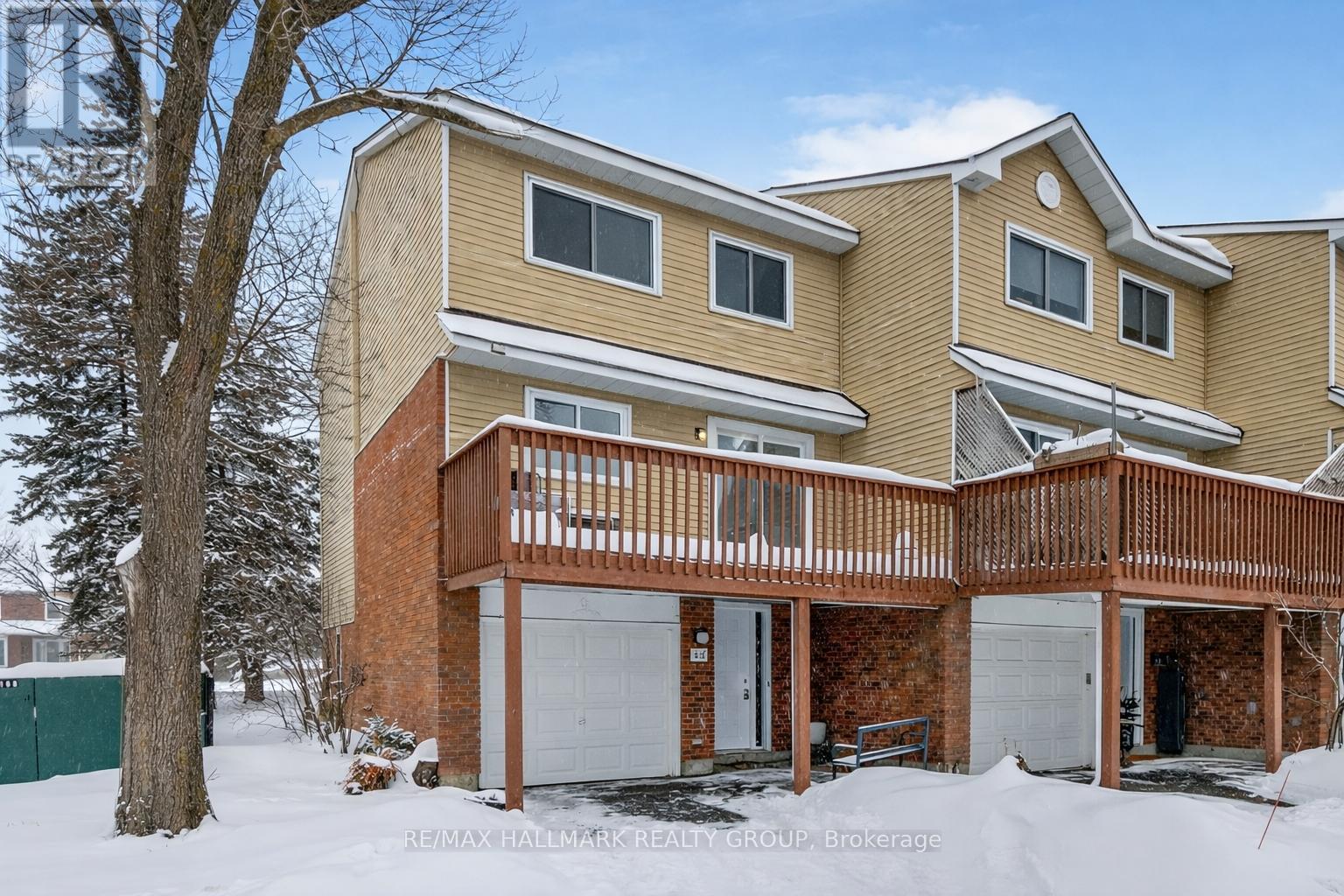 7 - 86 Esterlawn Private, Ottawa, Ontario  K2A 4C1 - Photo 2 - X12732180