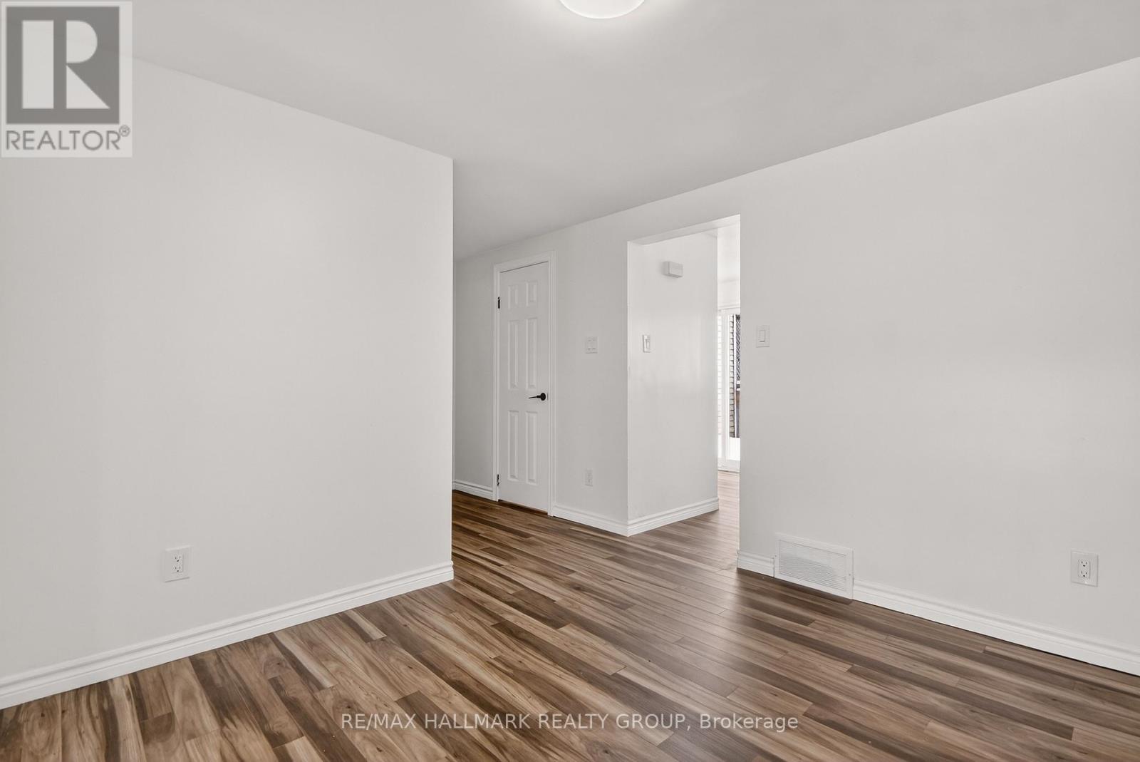 7 - 86 Esterlawn Private, Ottawa, Ontario  K2A 4C1 - Photo 30 - X12732180