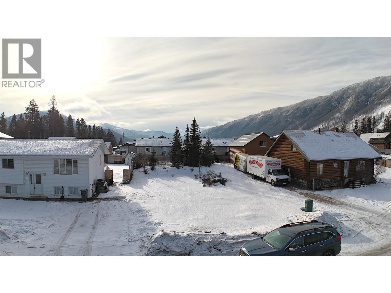 1320 Cypress Drive, Sparwood, British Columbia  V0B 2G2 - Photo 1 - 10373831