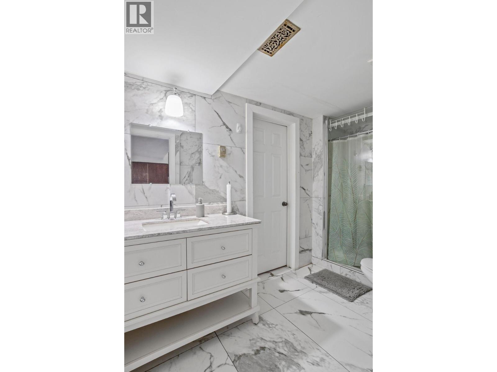 3851 3 Highway, Erickson, British Columbia V0B 1G0 - Photo 13 - 10372935