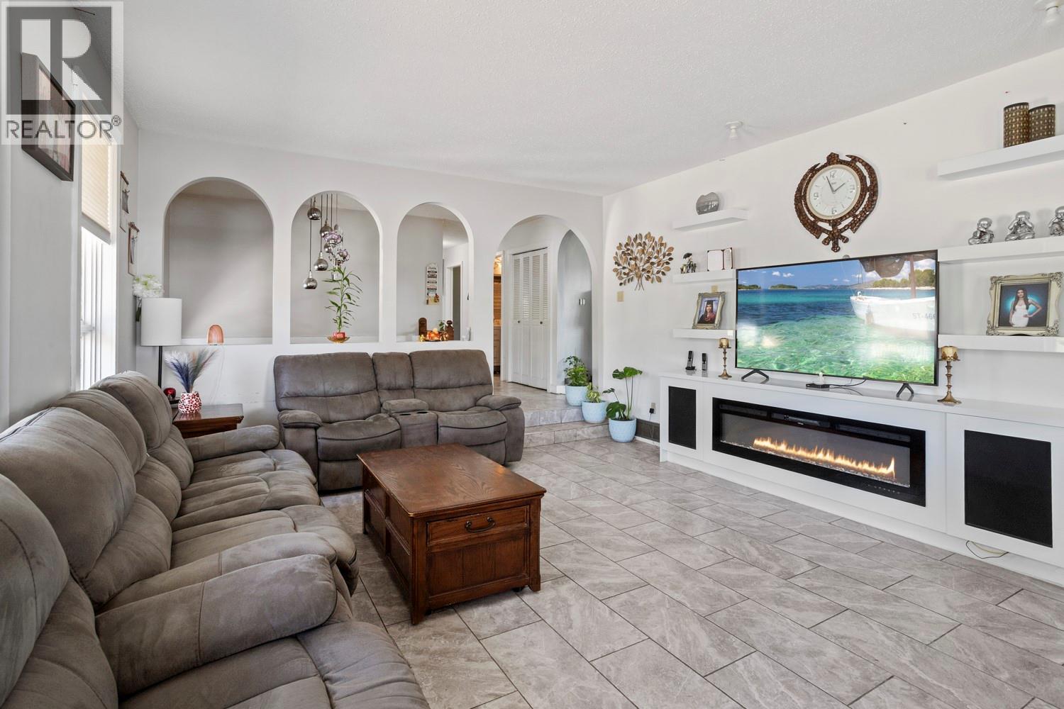 3851 3 Highway, Erickson, British Columbia V0B 1G0 - Photo 6 - 10372935