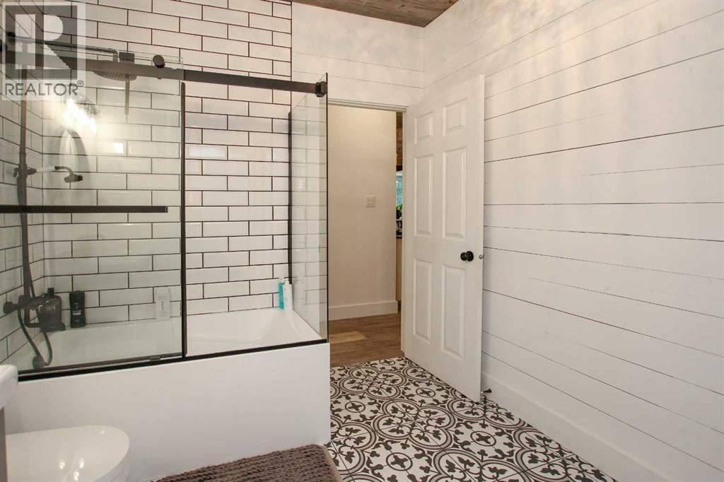 201, 1236 Township Road 384, Rural Red Deer County, Alberta  T4S 1S6 - Photo 27 - A2263556