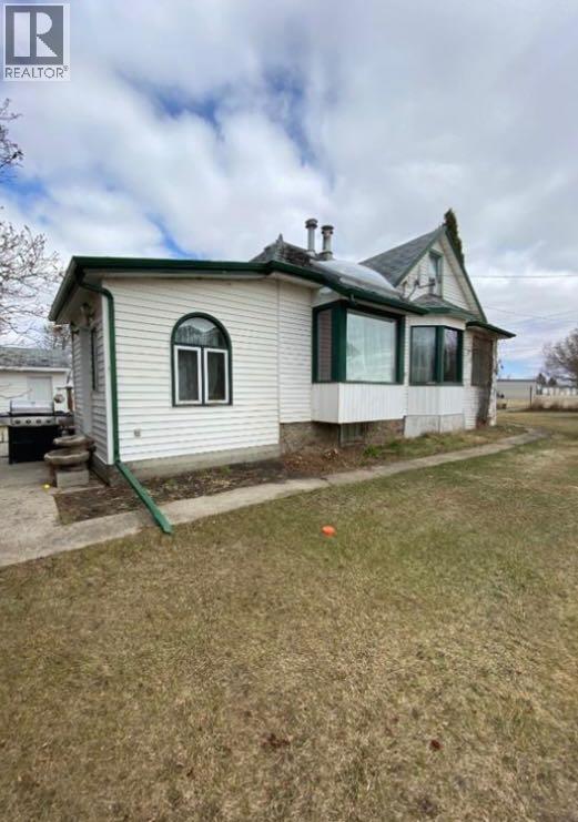 207 Vrolson Road, Bawlf, Alberta  T0B 0J0 - Photo 13 - A2267494
