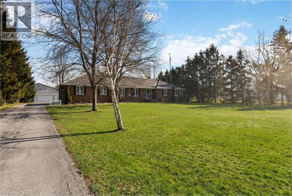 5386 Mandaumin Road, Plympton-Wyoming, Ontario  N7T 7H3 - Photo 2 - 26001403