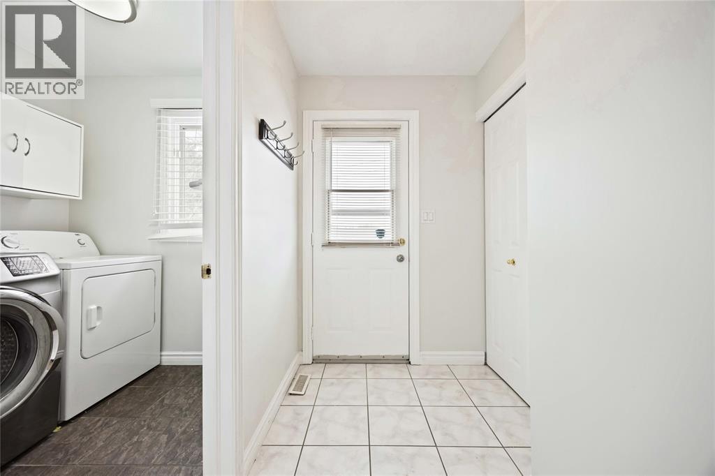 5386 Mandaumin Road, Plympton-Wyoming, Ontario  N7T 7H3 - Photo 26 - 26001403