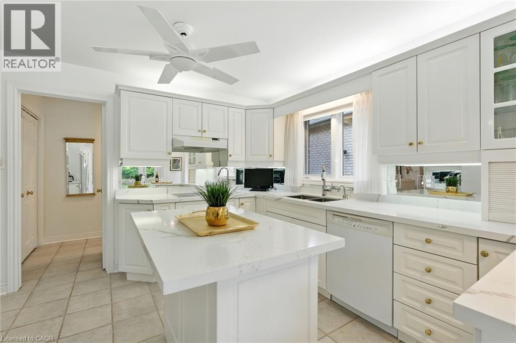 1104 Crofton Way, Burlington, Ontario  L7P 4W8 - Photo 15 - 40796140