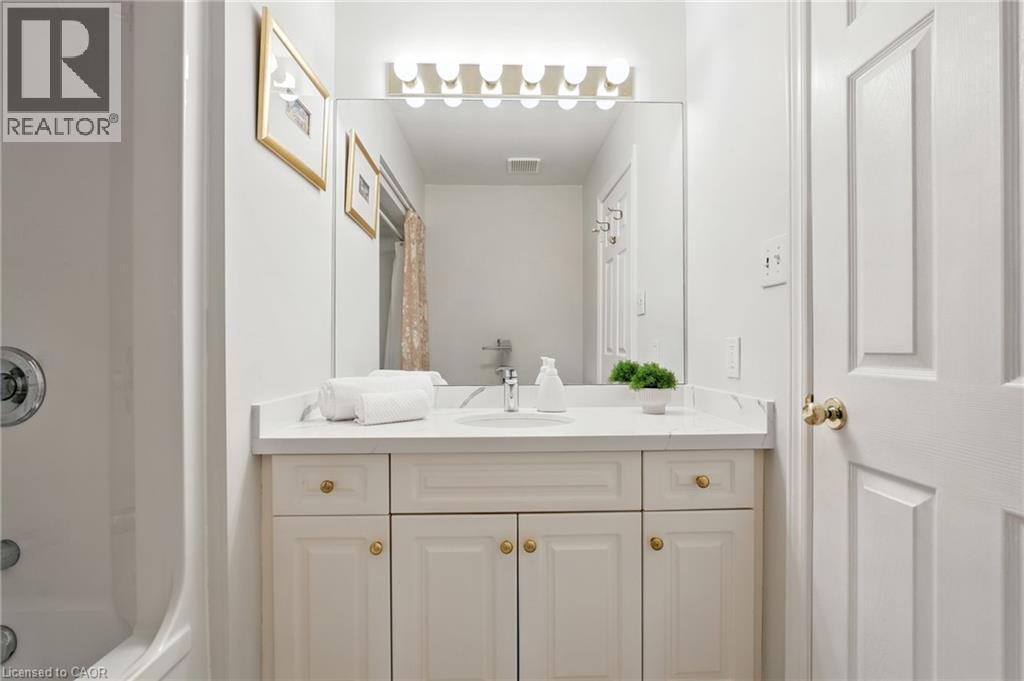 1104 Crofton Way, Burlington, Ontario  L7P 4W8 - Photo 19 - 40796140