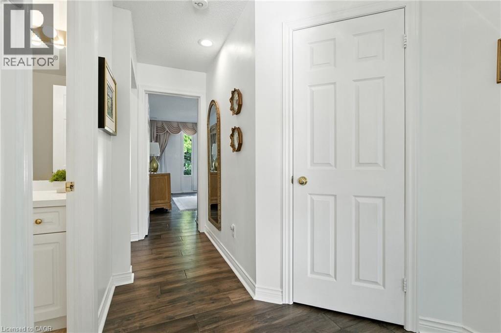 1104 Crofton Way, Burlington, Ontario  L7P 4W8 - Photo 27 - 40796140