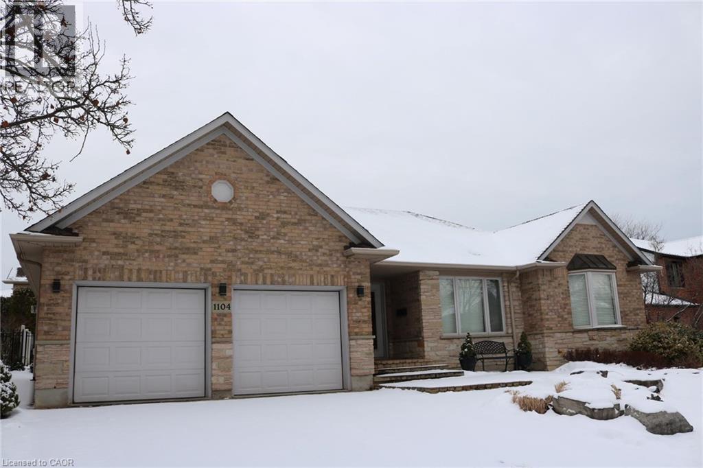 1104 CROFTON Way, Burlington, Ontario