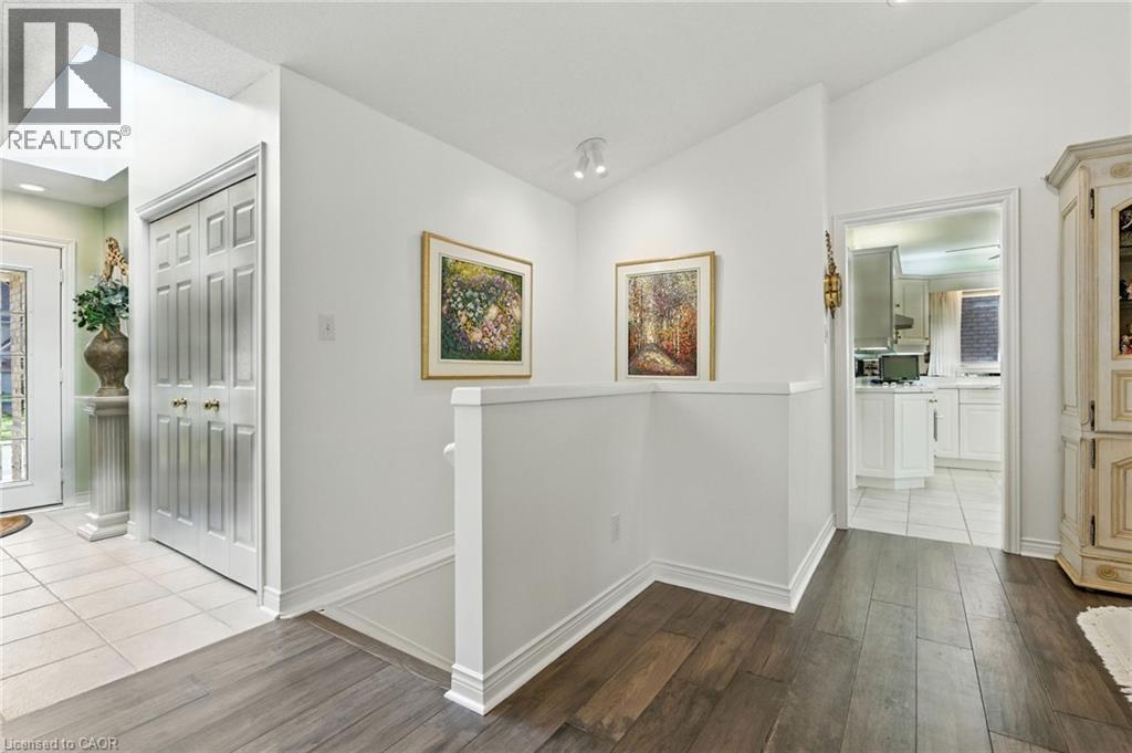 1104 Crofton Way, Burlington, Ontario  L7P 4W8 - Photo 28 - 40796140