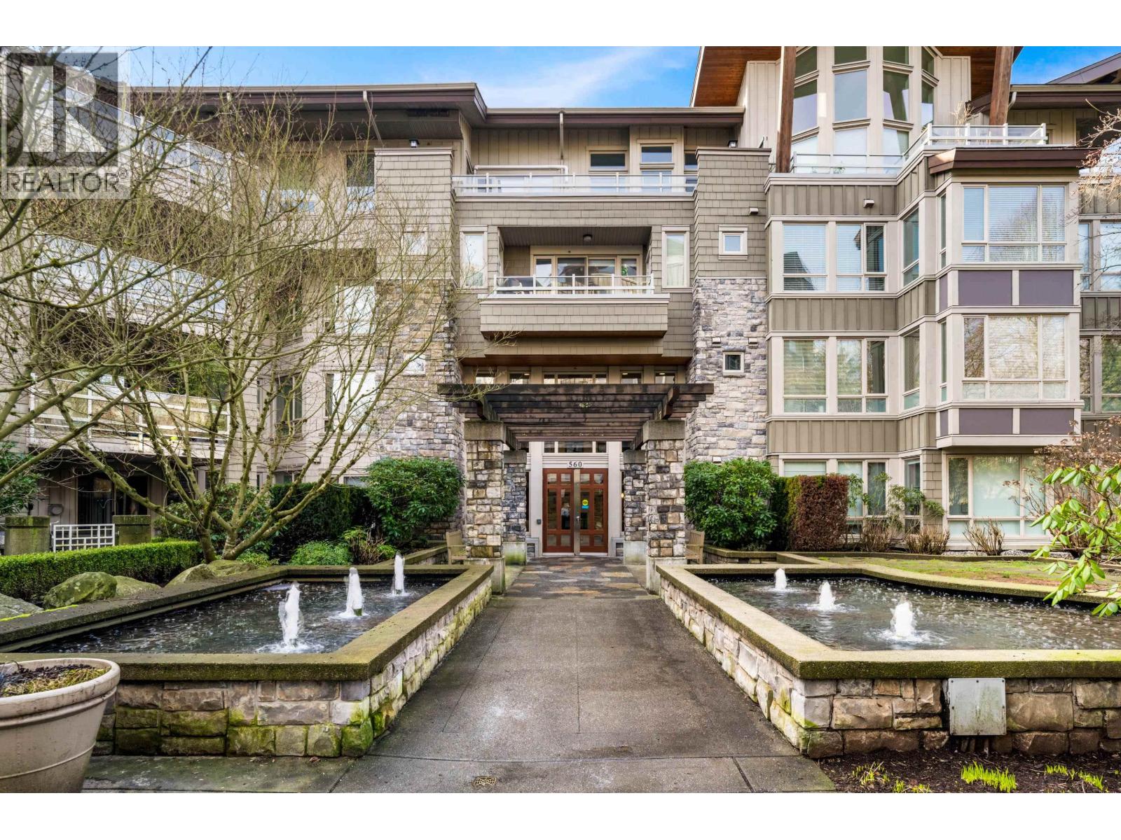 209 560 Ravenwoods Drive, North Vancouver, British Columbia  V7G 2T3 - Photo 2 - R3083566