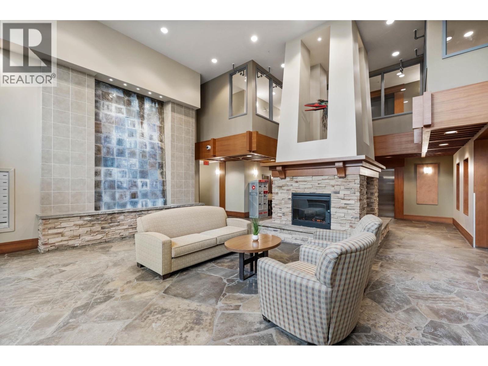 209 560 Ravenwoods Drive, North Vancouver, British Columbia  V7G 2T3 - Photo 3 - R3083566