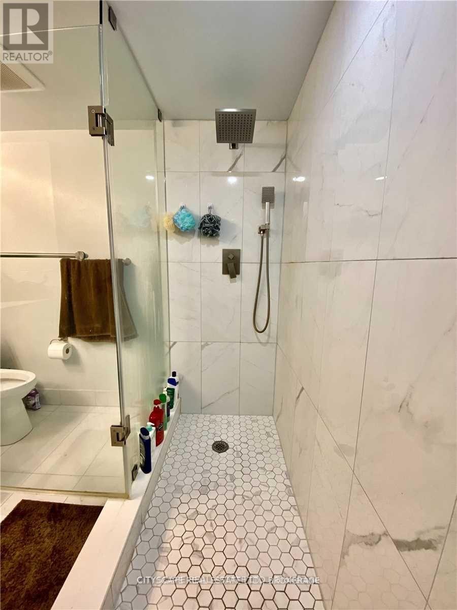 2005 - 50 Lombard Street, Toronto, Ontario  M5C 2X4 - Photo 10 - C12732160