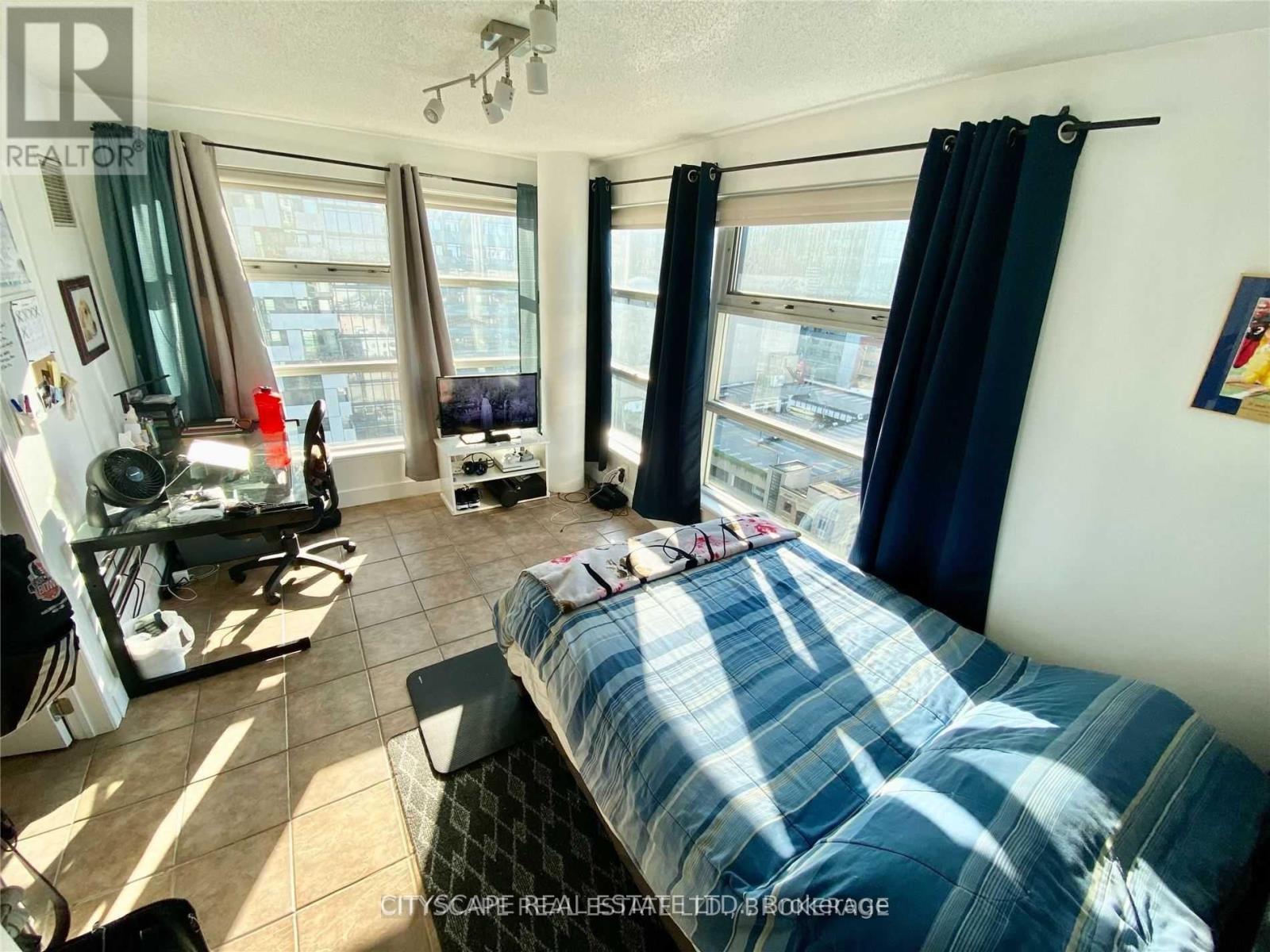 2005 - 50 Lombard Street, Toronto, Ontario  M5C 2X4 - Photo 5 - C12732160