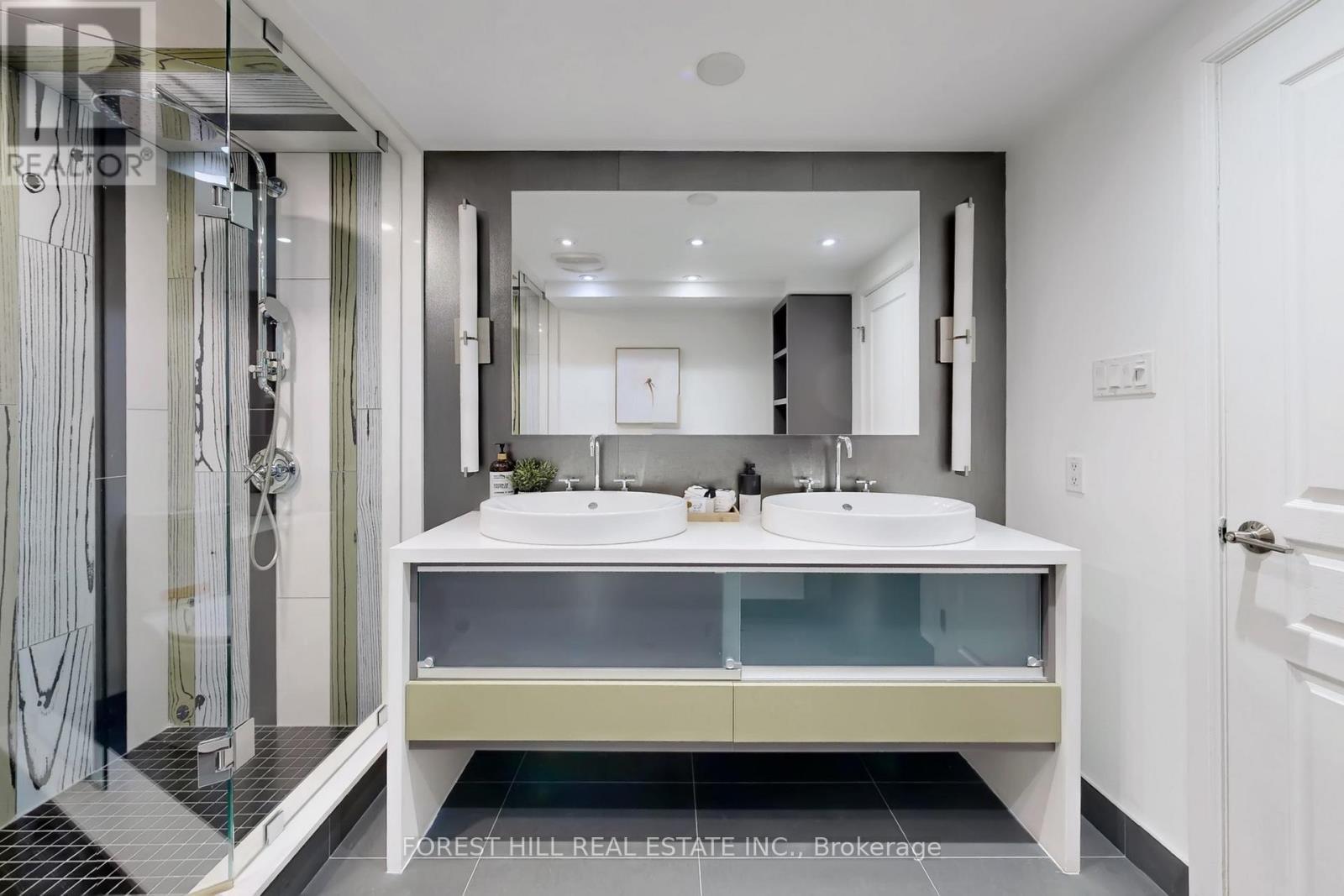 710 - 110 Bloor Street W, Toronto, Ontario  M5S 2W7 - Photo 19 - C12732190