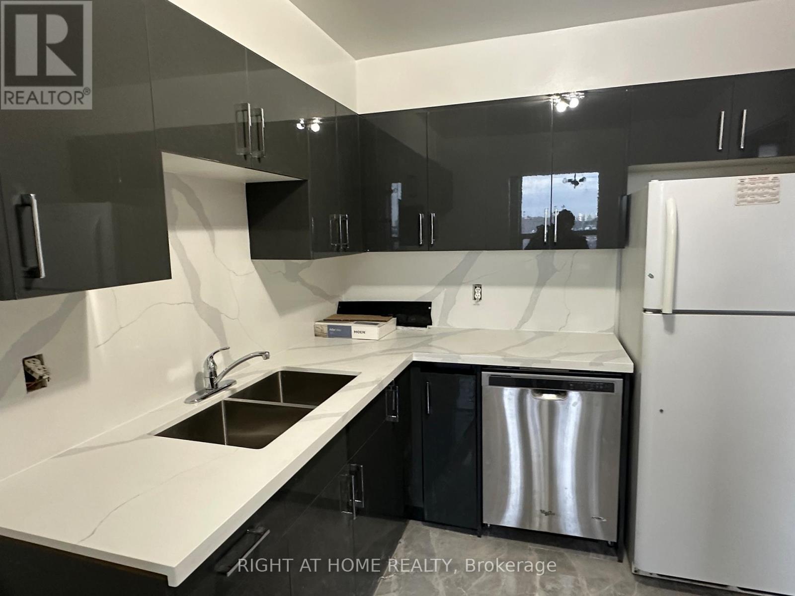 1403 - 20 Edgecliff Golfway, Toronto, Ontario  M3C 3A4 - Photo 15 - C12732228