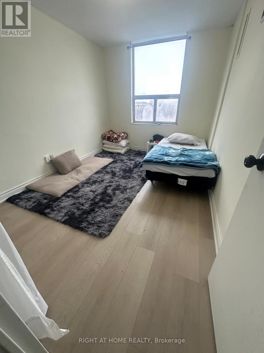 1403 - 20 Edgecliff Golfway, Toronto, Ontario  M3C 3A4 - Photo 4 - C12732228