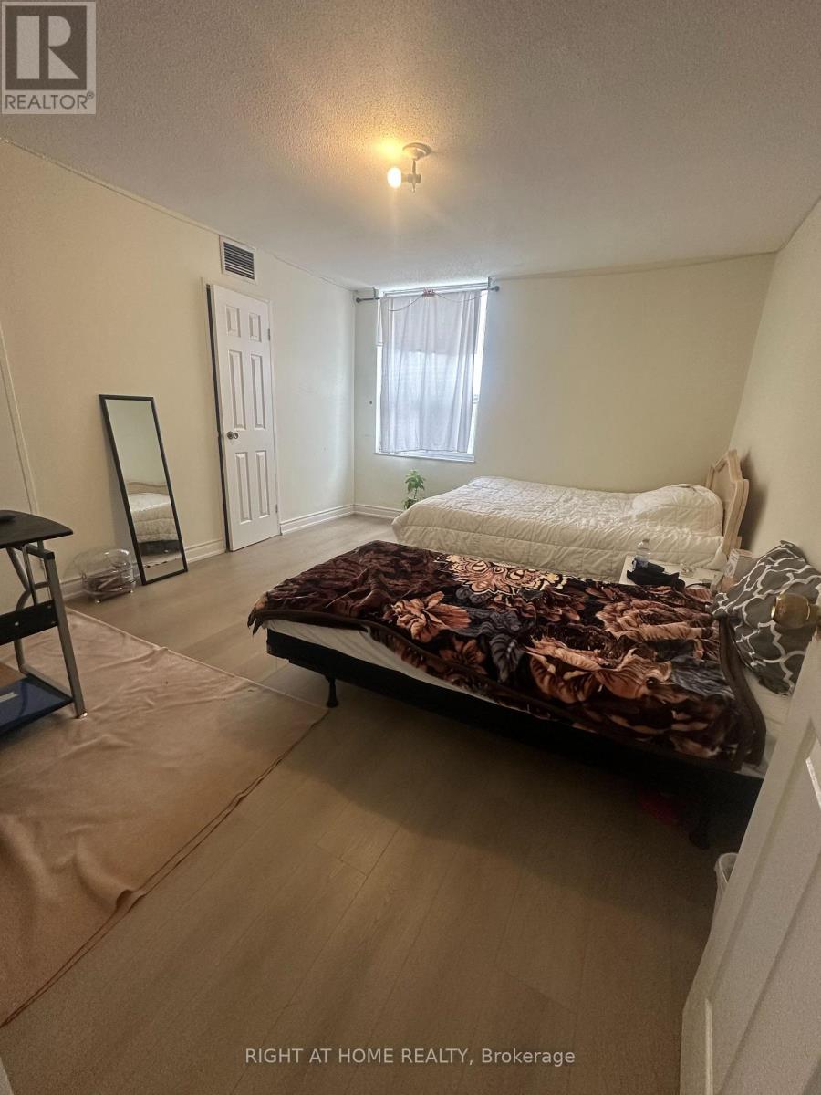 1403 - 20 Edgecliff Golfway, Toronto, Ontario  M3C 3A4 - Photo 6 - C12732228