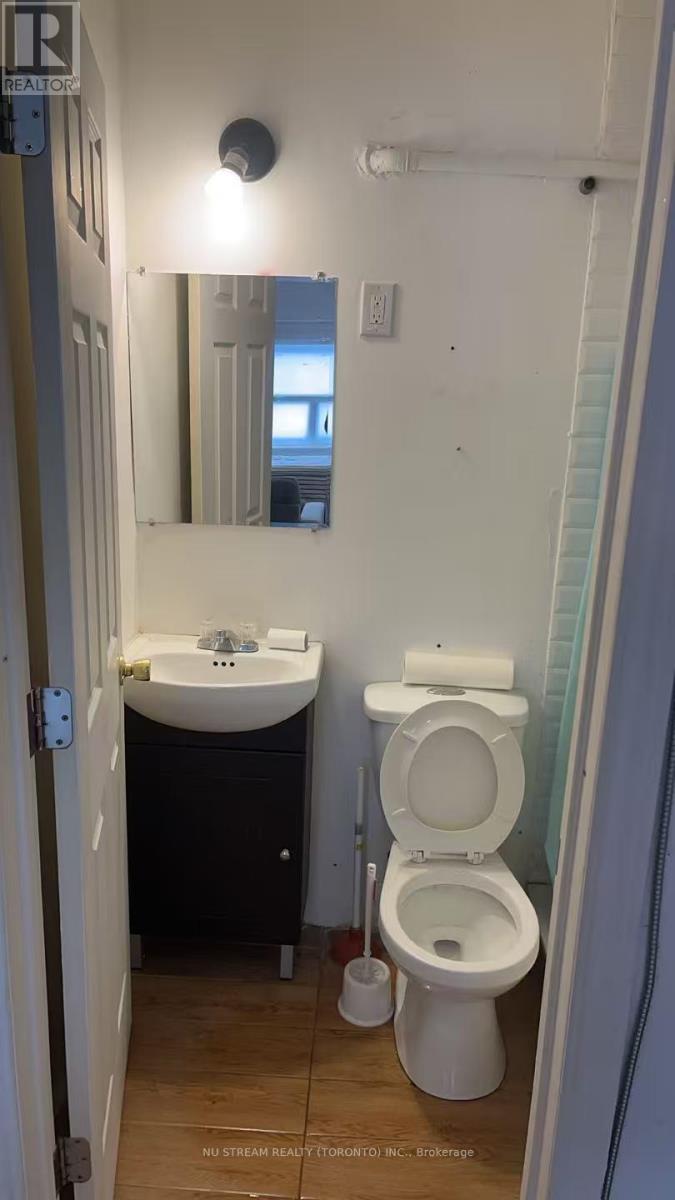 301 - 409 Huron Street, Toronto, Ontario  M5S 2G5 - Photo 2 - C12732232