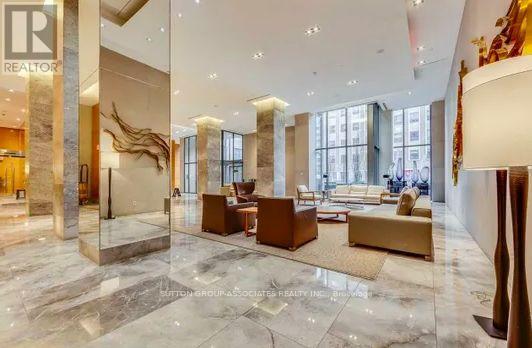 402 - 1 BEDFORD ROAD, Toronto, Ontario