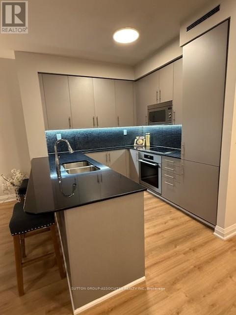 402 - 1 Bedford Road, Toronto, Ontario  M5R 2B5 - Photo 7 - C12732272