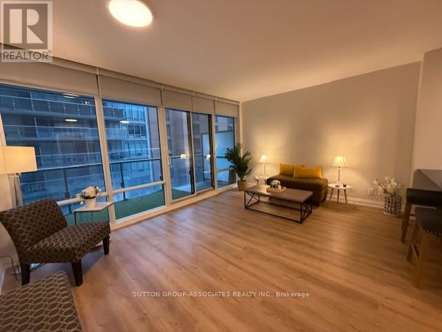 402 - 1 Bedford Road, Toronto, Ontario  M5R 2B5 - Photo 9 - C12732272