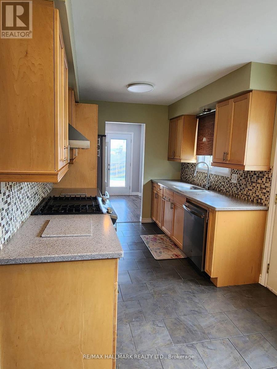 587 Bon Echo Drive, Oshawa, Ontario  L1J 6A3 - Photo 5 - E12732256