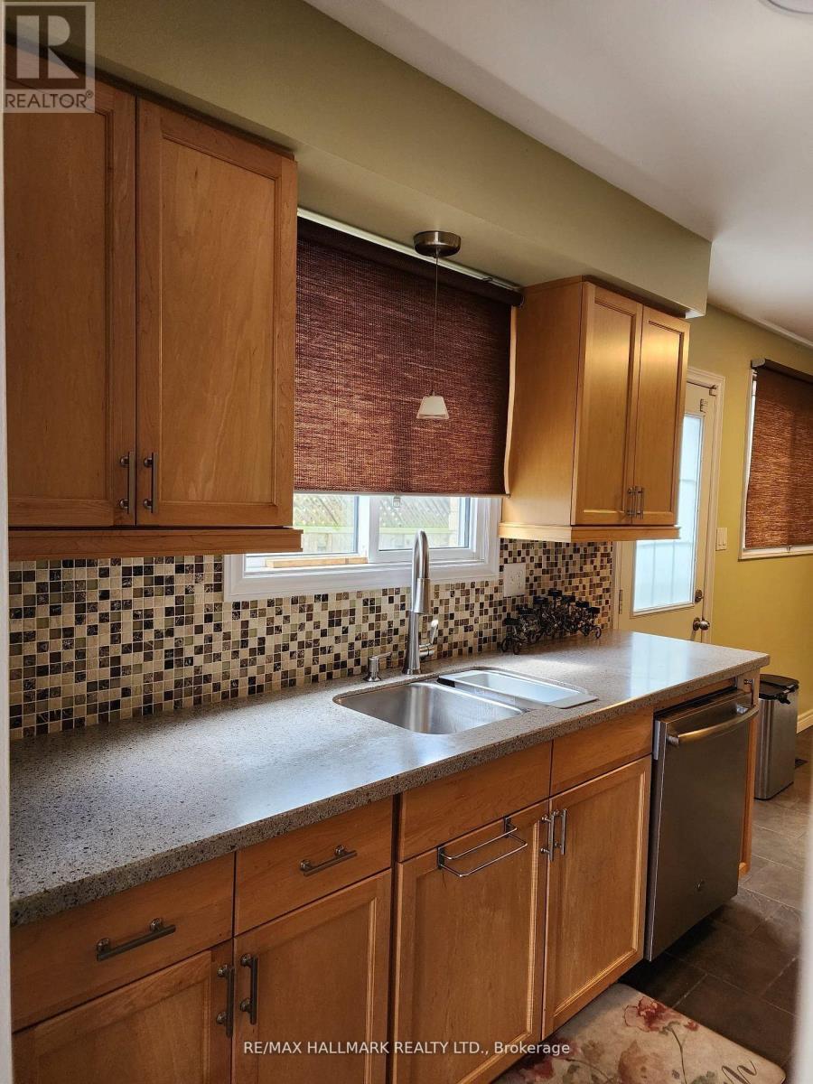 587 Bon Echo Drive, Oshawa, Ontario  L1J 6A3 - Photo 6 - E12732256