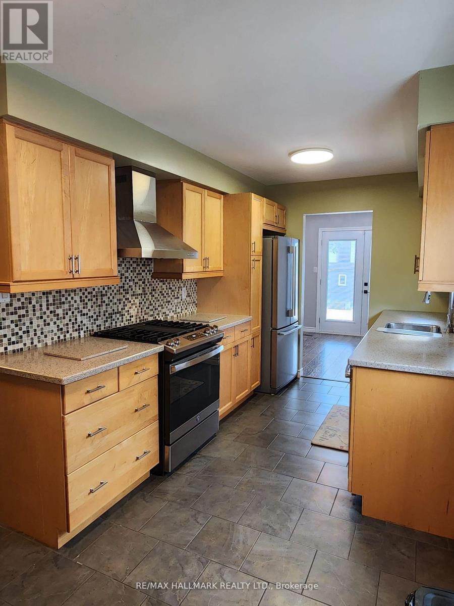 587 Bon Echo Drive, Oshawa, Ontario  L1J 6A3 - Photo 7 - E12732256