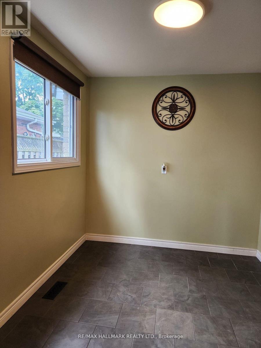 587 Bon Echo Drive, Oshawa, Ontario  L1J 6A3 - Photo 8 - E12732256