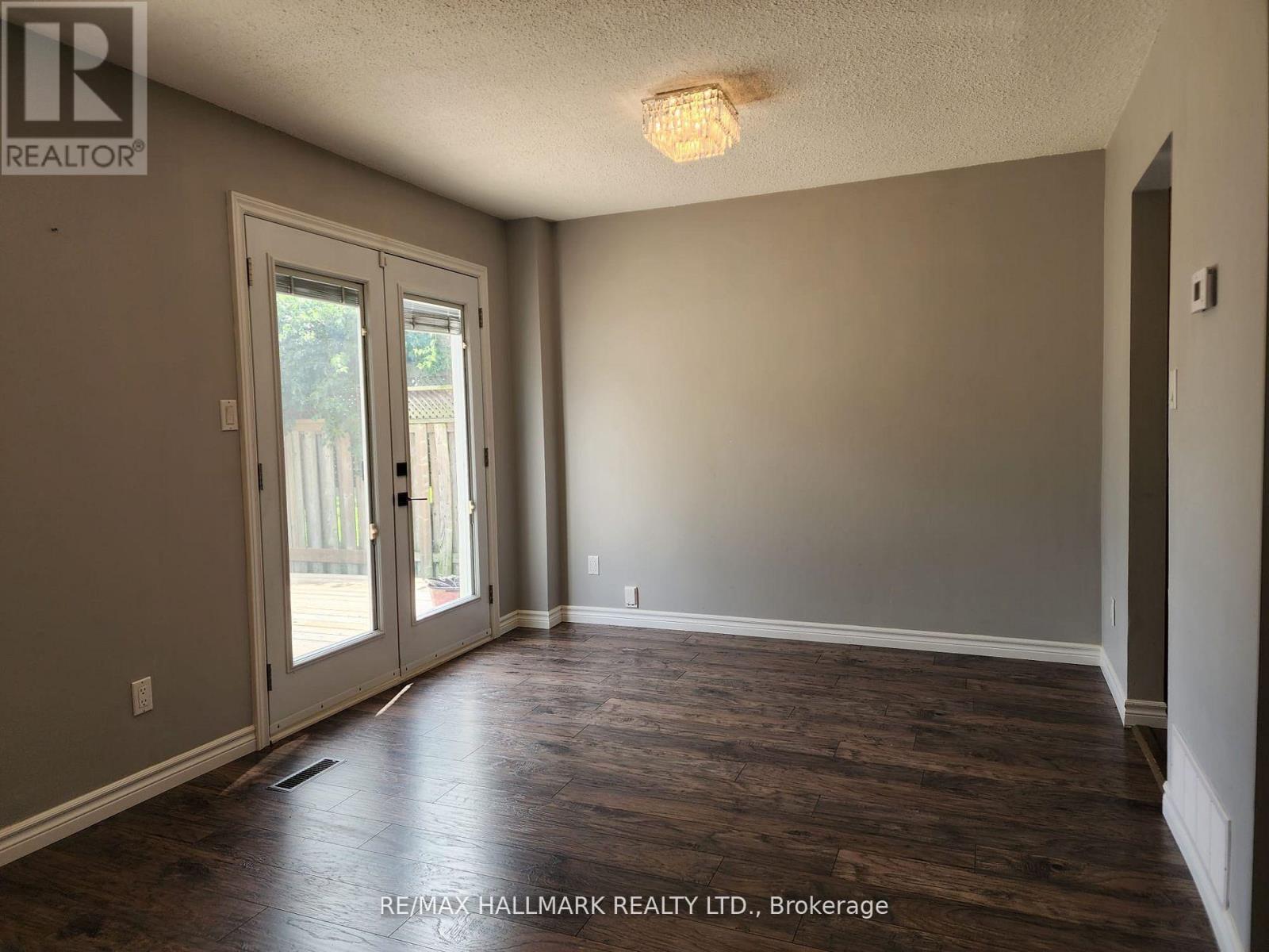 587 Bon Echo Drive, Oshawa, Ontario  L1J 6A3 - Photo 9 - E12732256