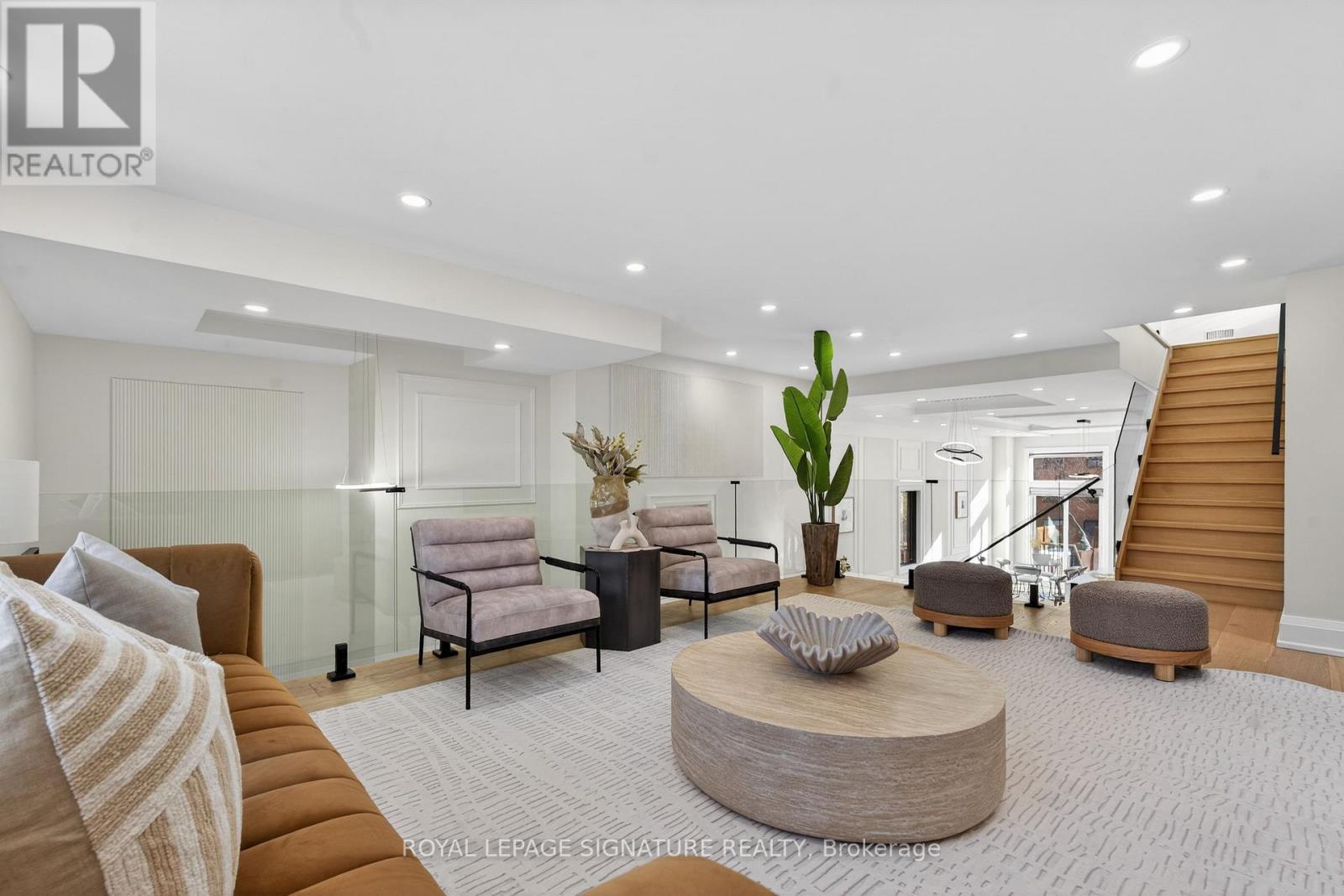 245 Ferris Road, Toronto, Ontario  M4B 1H2 - Photo 6 - E12732282