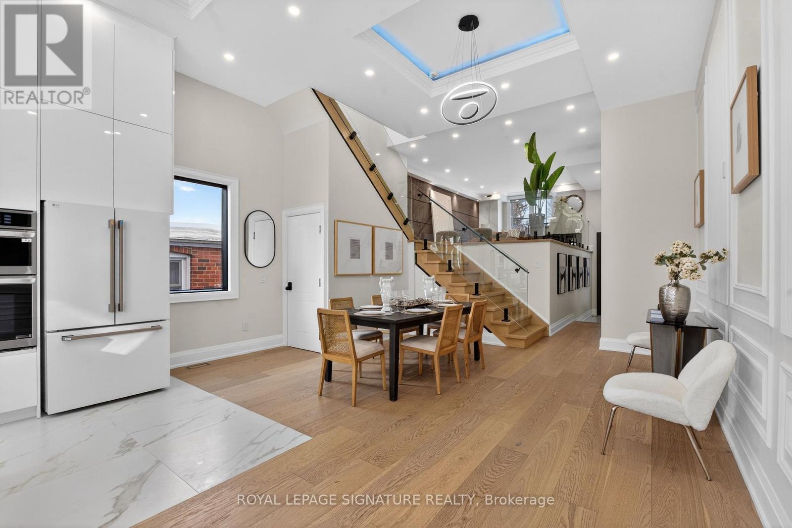 245 Ferris Road, Toronto, Ontario  M4B 1H2 - Photo 9 - E12732282