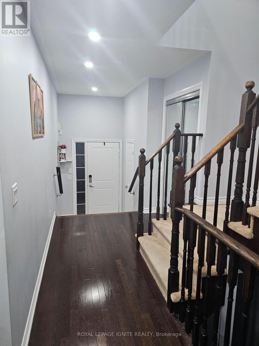 106 Nearco Gate N, Oshawa, Ontario  L1L 0J6 - Photo 2 - E12732294