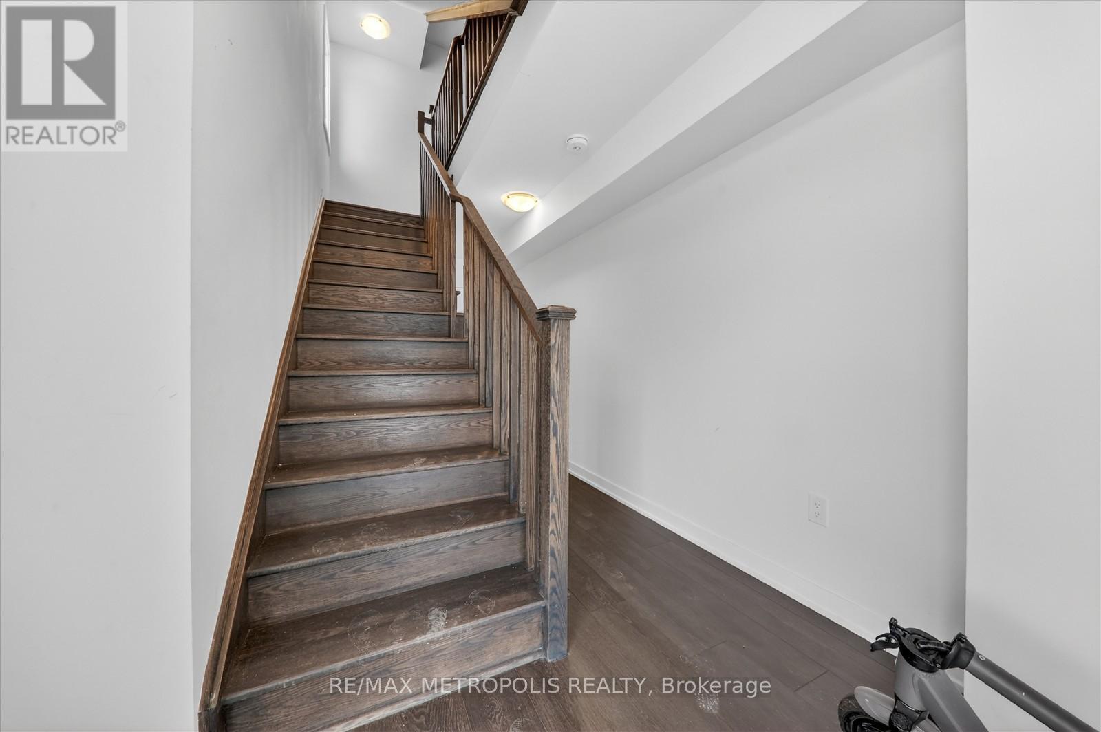 301 - 1865 Pickering Parkway, Pickering, Ontario  L1V 0H2 - Photo 5 - E12732314